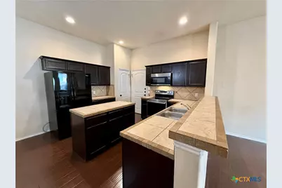 685 Creekside Circle, New Braunfels, TX 78130 - Photo 8