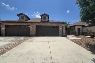 685 Creekside Cir, New Braunfels, TX 78130 - Photo 1