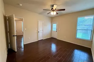 685 Creekside Cir, New Braunfels, TX 78130 - Photo 14