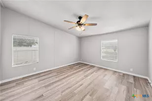 129 Bremond St, Belton, TX 76513 - Photo 16