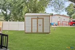 129 Bremond St, Belton, TX 76513 - Photo 4