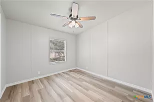 129 Bremond St, Belton, TX 76513 - Photo 30