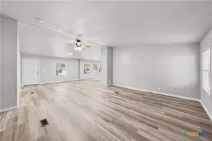 129 Bremond St, Belton, TX 76513 - Photo 16