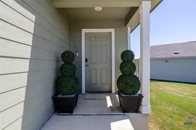 1031 Magrum Way, San Antonio, TX 78221 - Photo 2