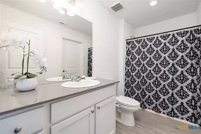 1031 Magrum Way, San Antonio, TX 78221 - Photo 12