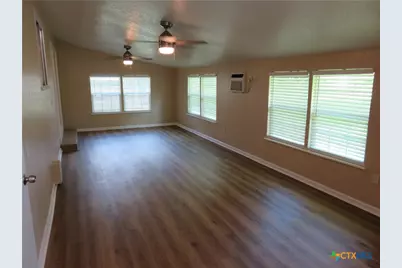 969 Kunkel Street, Seguin, TX 78155 - Photo 10