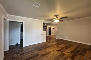 2402 Oak Dr, Gatesville, TX 76528 - Photo 10