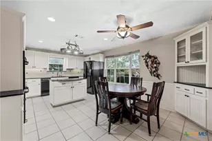 3401 Summit Cir, Belton, TX 76513 - Photo 12
