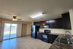 789 Great Oaks Dr, New Braunfels, TX 78130 - Photo 6
