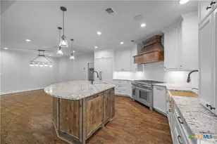 158 Sendera Loop, Victoria, TX 77904 - Photo 12