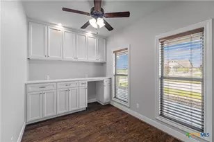 158 Sendera Loop, Victoria, TX 77904 - Photo 18