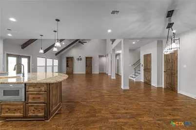 158 Sendera Loop, Victoria, TX 77904 - Photo 14