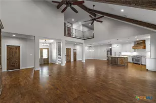 158 Sendera Loop, Victoria, TX 77904 - Photo 8