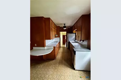 402 Young Street, Edna, TX 77957 - Photo 8