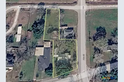 402 Young Street, Edna, TX 77957 - Photo 2