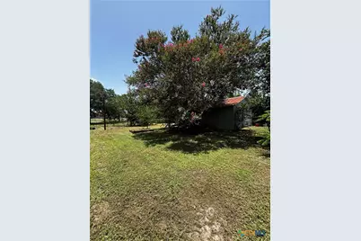 402 Young Street, Edna, TX 77957 - Photo 18