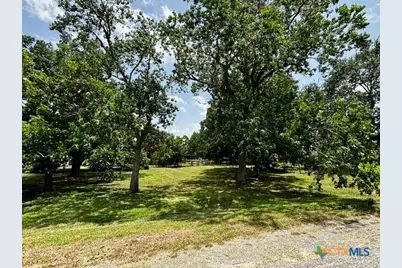 402 Young Street, Edna, TX 77957 - Photo 20