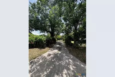 402 Young Street, Edna, TX 77957 - Photo 16