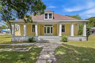 119 N West St, Yorktown, TX 78164 - Photo 1