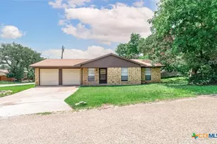 1 Cliffside Dr, Belton, TX 76513 - Photo 1