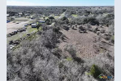 443 West 10th St., Yorktown, TX 78164 - Photo 6