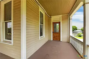 506 Young, Edna, TX 77957 - Photo 40