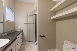705 S Laurel Ave, Luling, TX 78648 - Photo 24