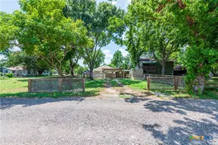 705 S Laurel Ave, Luling, TX 78648 - Photo 30
