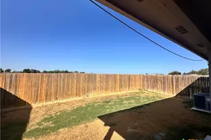 304 Fall Aster Dr, Kyle, TX 78640 - Photo 4