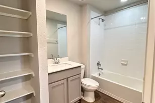 304 Fall Aster Dr, Kyle, TX 78640 - Photo 8