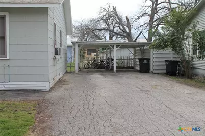 671 Roosevelt Street, New Braunfels, TX 78130 - Photo 2