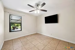 1024 Terminal Loop Rd, Mcqueeney, TX 78123 - Photo 26