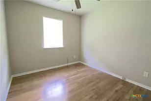 802 E Irvin Ave, Temple, TX 76501 - Photo 12
