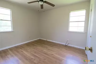 802 E Irvin Avenue, Temple, TX 76501 - Photo 10