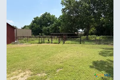 880 County Road 311 Road, Jarrell, TX 76537 - Photo 16