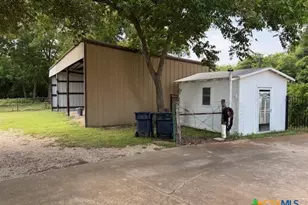 880 County Road 311 Rd, Jarrell, TX 76537 - Photo 14