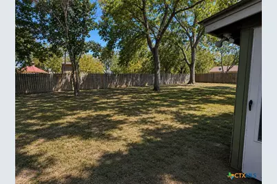 511 Milam Street, Luling, TX 78648 - Photo 12