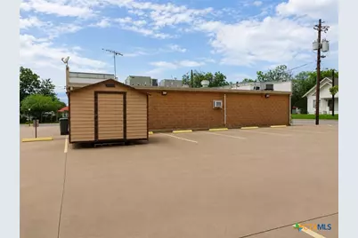 122 E 5th Street, Shiner, TX 77984 - Photo 18