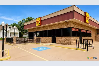 122 E 5th Street, Shiner, TX 77984 - Photo 1