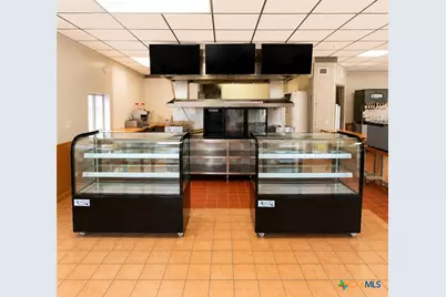 122 E 5th Street, Shiner, TX 77984 - Photo 6