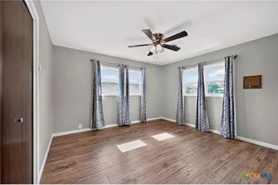 2210 N East Street, Belton, TX 76513 - Photo 20
