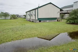 78 Carrie St, Port O'Connor, TX 77982 - Photo 2