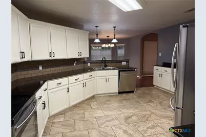621 S Roy Reynolds Drive, Harker Heights, TX 76548 - Photo 18