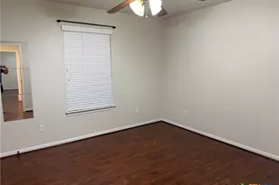621 S Roy Reynolds Dr, Harker Heights, TX 76548 - Photo 28