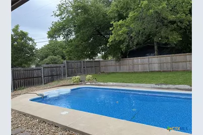 621 S Roy Reynolds Drive, Harker Heights, TX 76548 - Photo 12