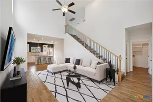 2013 Flametree Ave, New Braunfels, TX 78132 - Photo 6