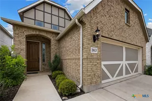 2013 Flametree Ave, New Braunfels, TX 78132 - Photo 2