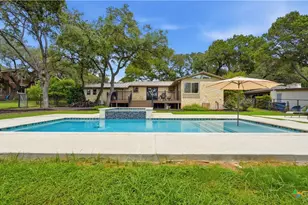 739 Encino Dr, New Braunfels, TX 78130 - Photo 2