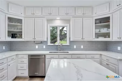 330 Live Oak Hills Court, San Marcos, TX 78666 - Photo 8