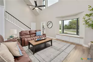 330 Live Oak Hills Ct, San Marcos, TX 78666 - Photo 12